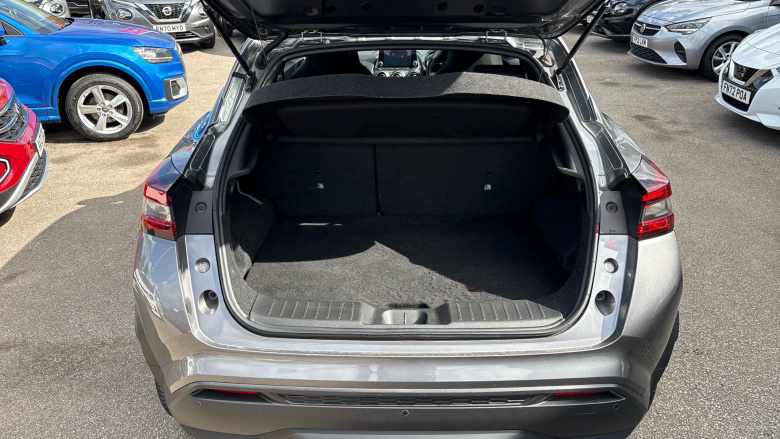 Nissan Juke 1.0 DiG-T 114 N-Connecta 5dr Petrol Hatchback